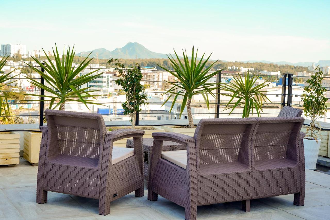 Hotel Lescure Business And Spa Megrine Bagian luar foto