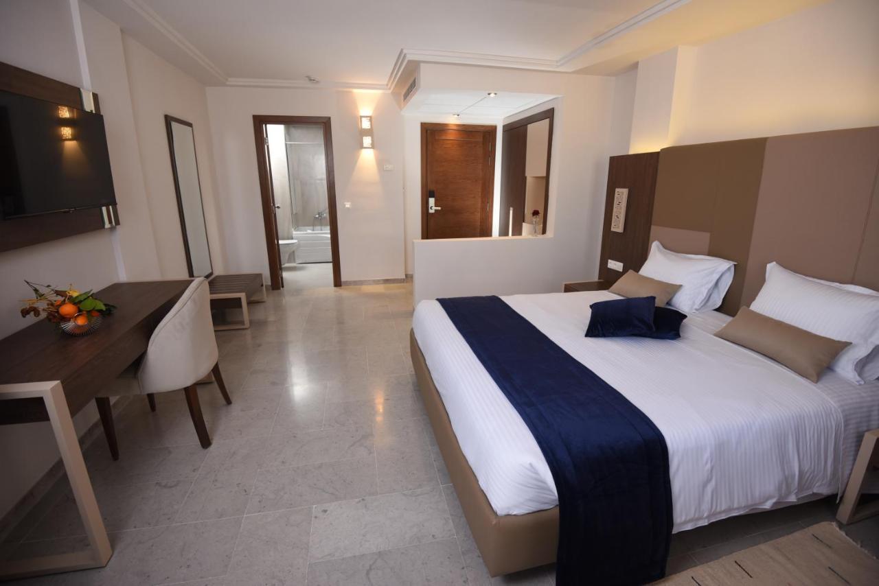Hotel Lescure Business And Spa Megrine Bagian luar foto