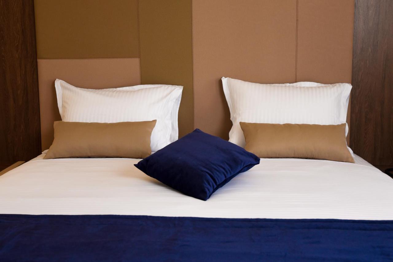 Hotel Lescure Business And Spa Megrine Bagian luar foto