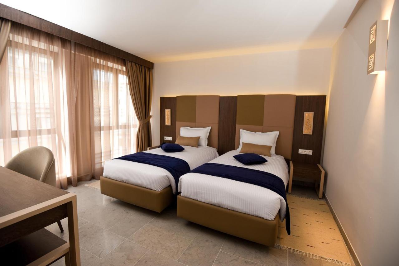 Hotel Lescure Business And Spa Megrine Bagian luar foto